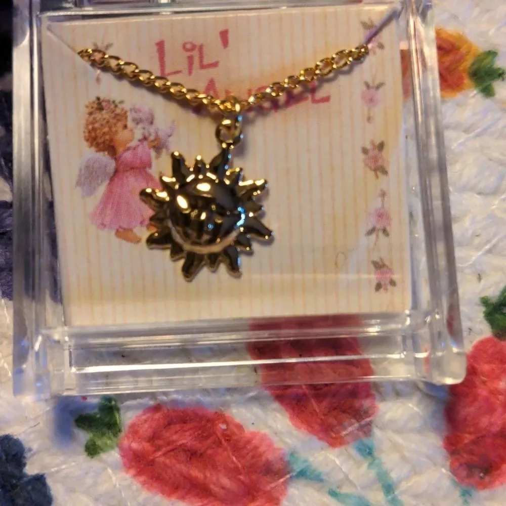 Lil' Angel vintage gold Tone‎  necklace 🌈5 for $25